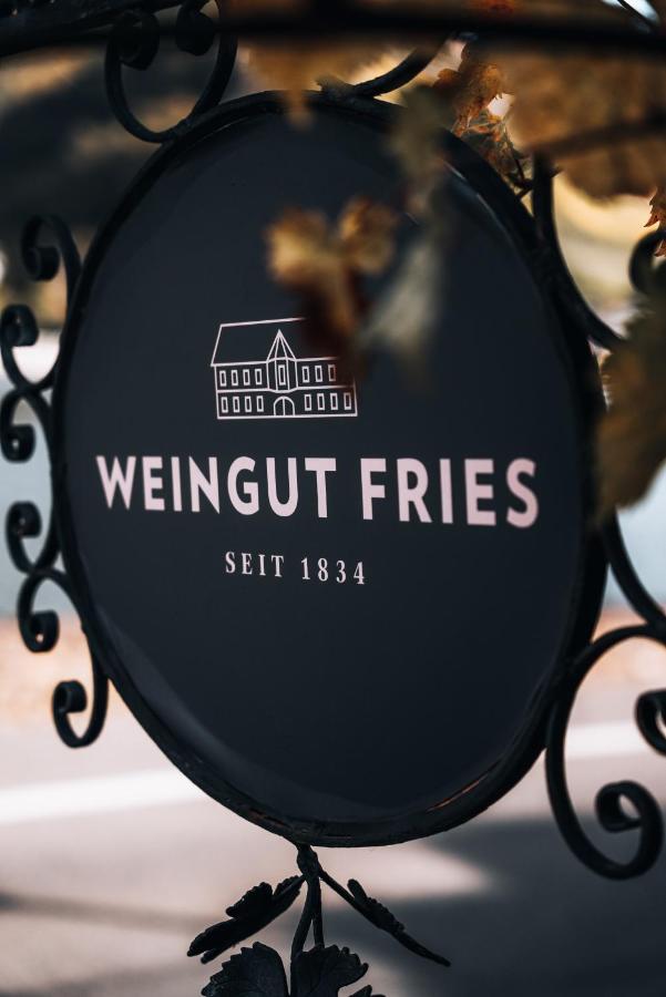Weinhaus Fries Hotel Kattenes Exterior photo