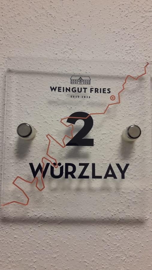 Weinhaus Fries Hotel Kattenes Exterior photo