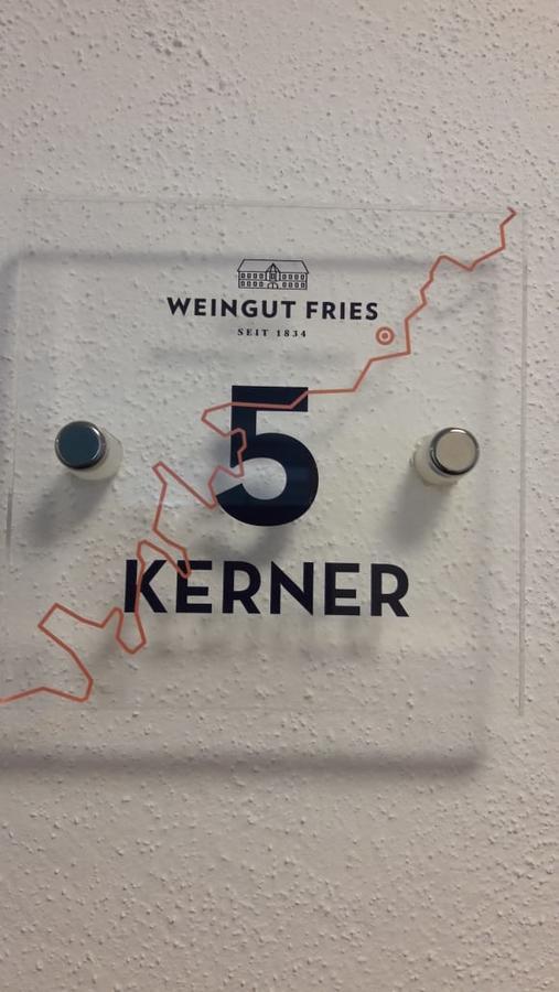 Weinhaus Fries Hotel Kattenes Exterior photo